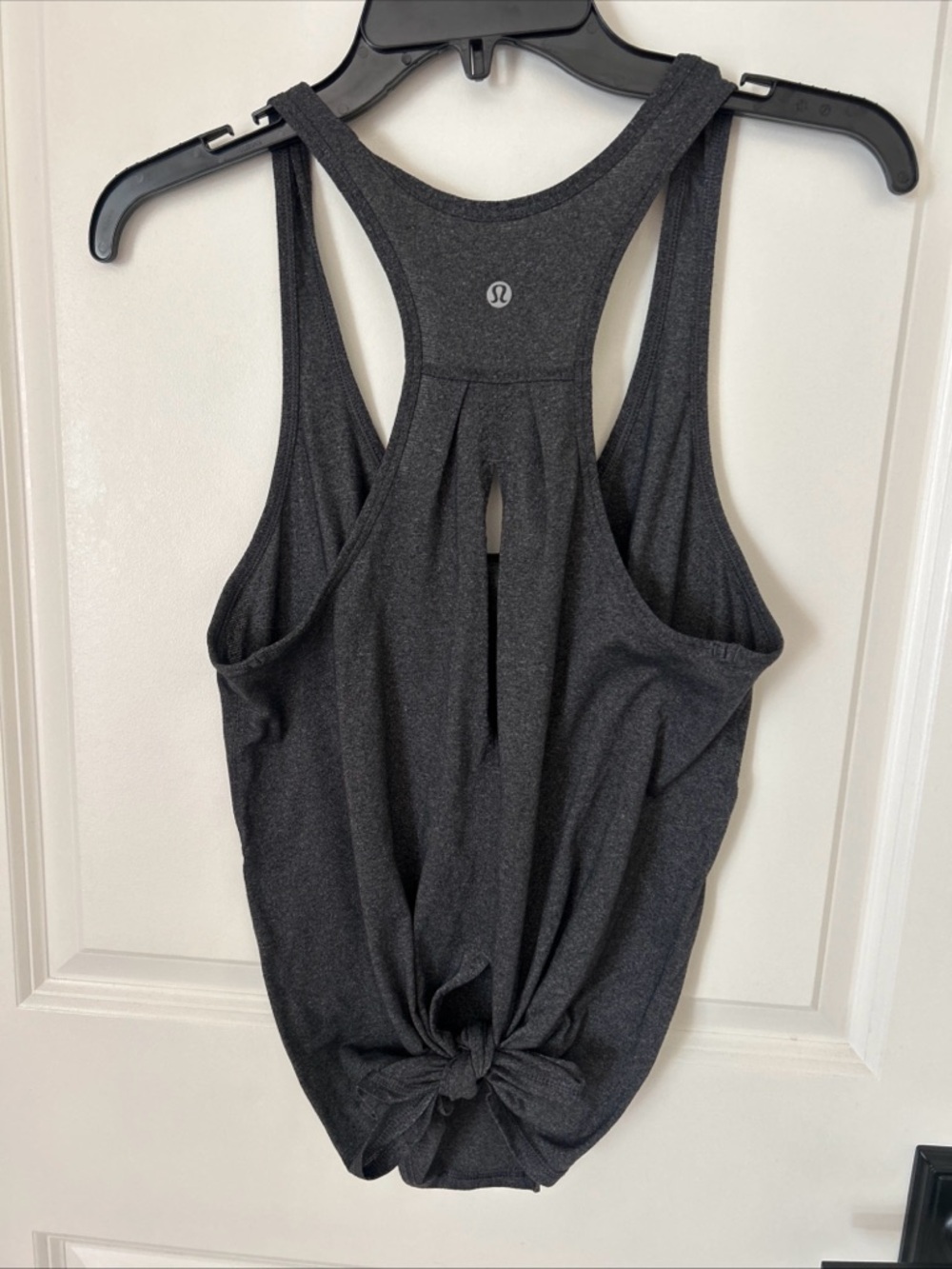 Lululemon Salute The Sun TANK TOP Charcoal Gray S/M Loose Tie Back YOGA WORKOUT
